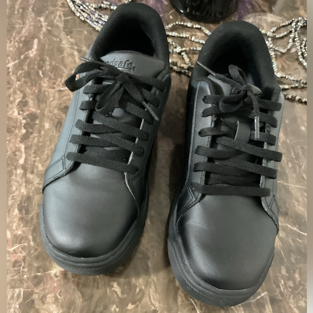 Tred Safe Like New Women’s Black Slip Resistant Work Casual Shoe